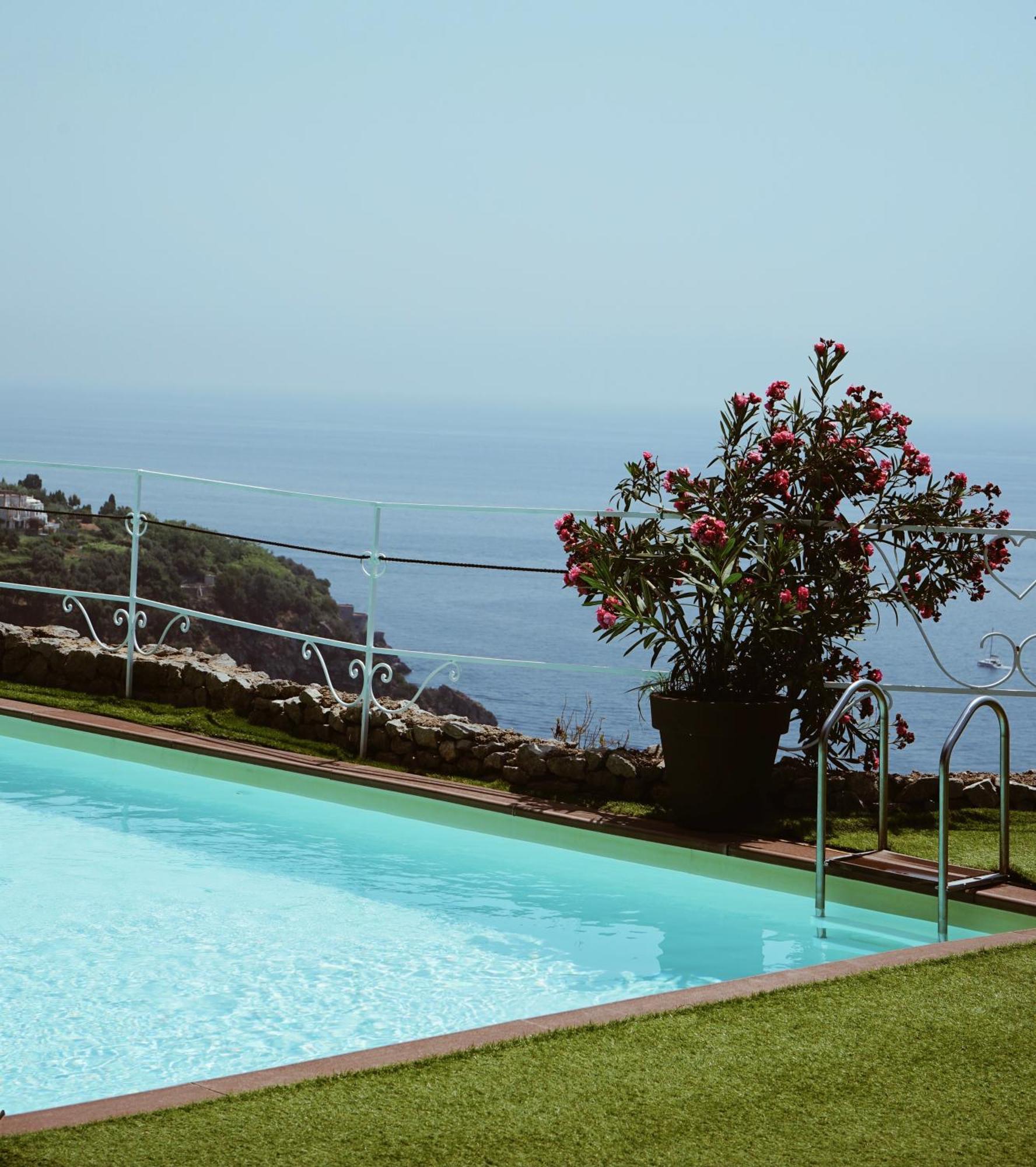 Hotel Piccolo Sant'Andrea Praiano Eksteriør billede